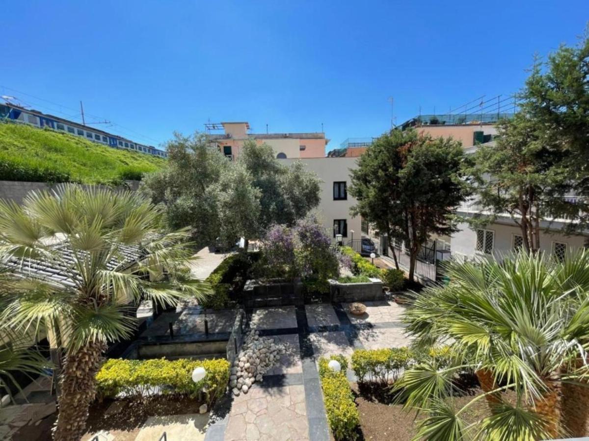 Boutique Hotel Palazzo Donna Iulia ポッツオーリ エクステリア 写真