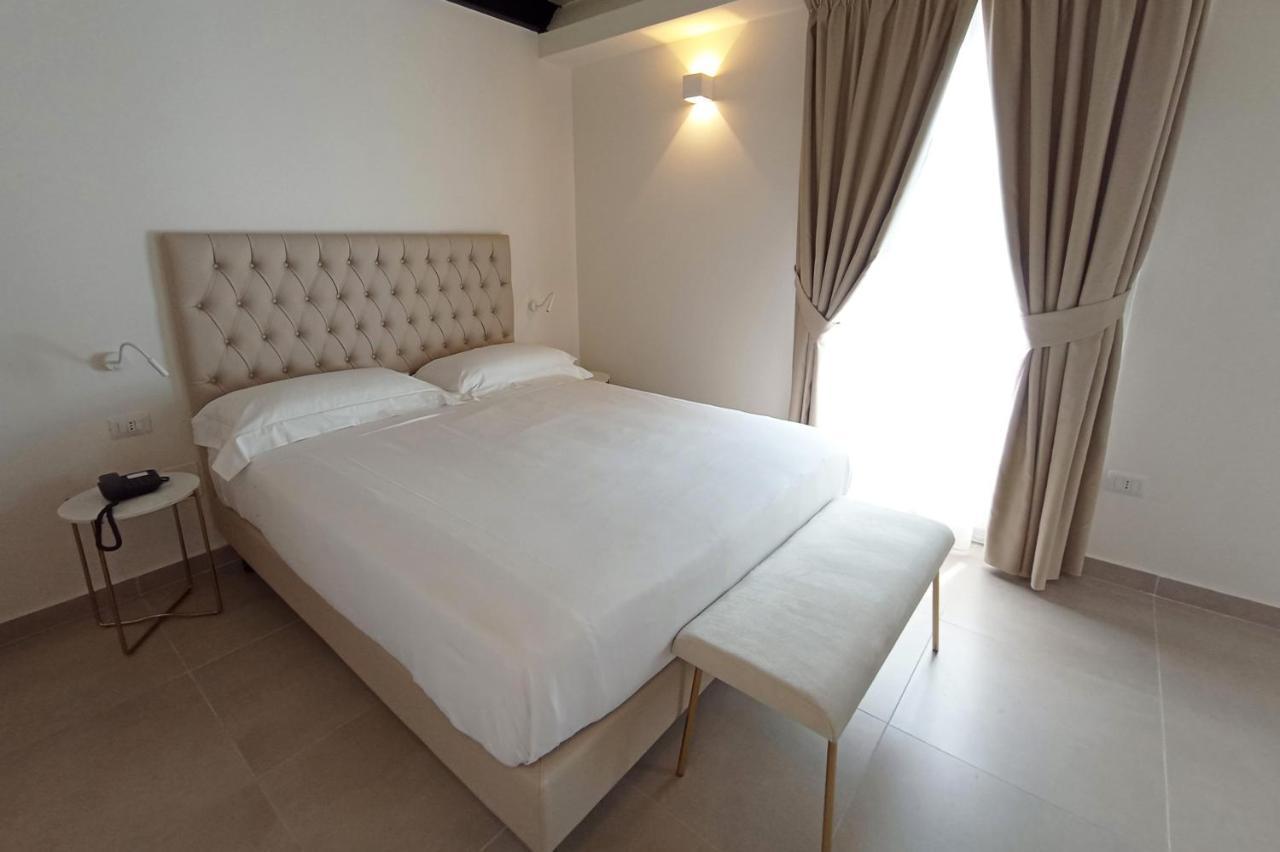 Boutique Hotel Palazzo Donna Iulia ポッツオーリ エクステリア 写真