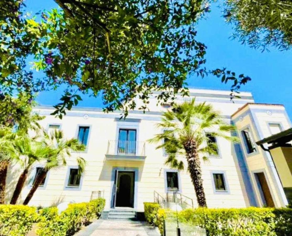 Boutique Hotel Palazzo Donna Iulia ポッツオーリ エクステリア 写真