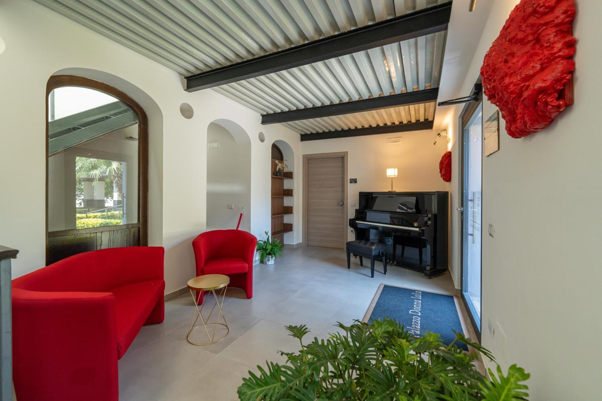 Boutique Hotel Palazzo Donna Iulia ポッツオーリ エクステリア 写真